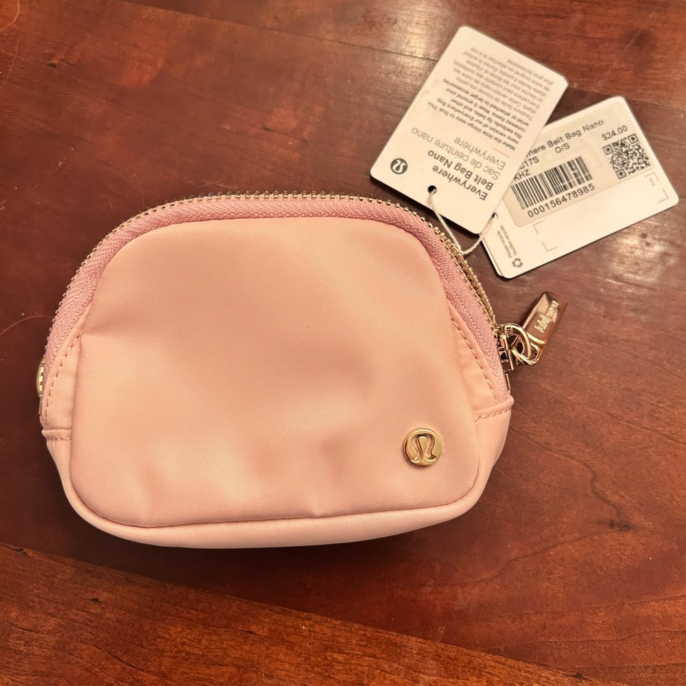 NWT everywhere belt bag nano